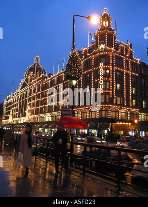 Harrods, Brompton Road Knightsbridge Royal Borough de Kensington et Chelsea Londres Angleterre Grande-Bretagne Banque D'Images