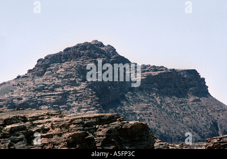 La montagne Jebel Haroun culte à Aaron vue panoramique à seulement quelques pas de l'Monsastery El Deir Petra Jordanie Moyen Orient Banque D'Images