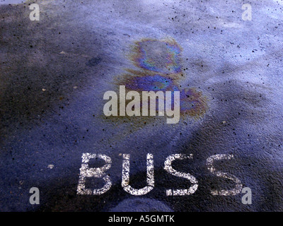 Marée noire sur un arrêt de bus, de la Norvège, Tromsoe Banque D'Images