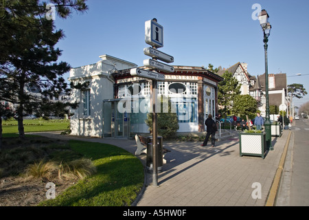 Office de Tourisme de Cabourg Normandie France Europe Banque D'Images