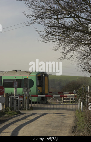 Un service de banlieue du sud de l'Electrostar à Lewes, East Sussex. Banque D'Images