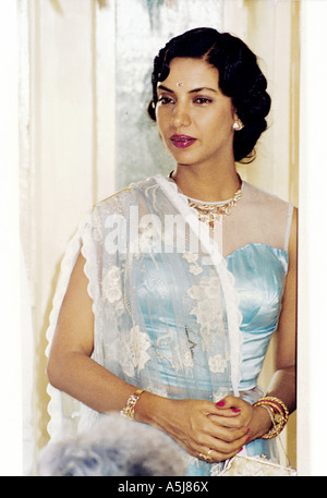 Shabana Azmi , actrice indienne de cinéma, de télévision et de théâtre , vêtue de saree de style Parsi , uniquement pour usage éditorial Banque D'Images