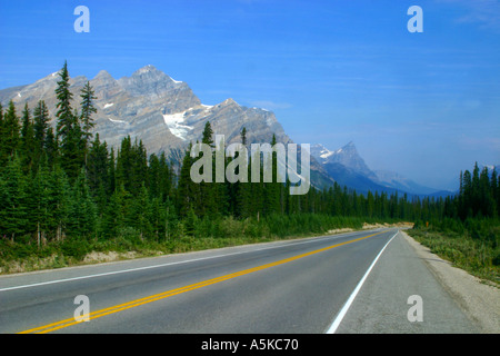 Déplacement horizontal dans les Montagnes Rocheuses du parc national Banff Canada Banque D'Images