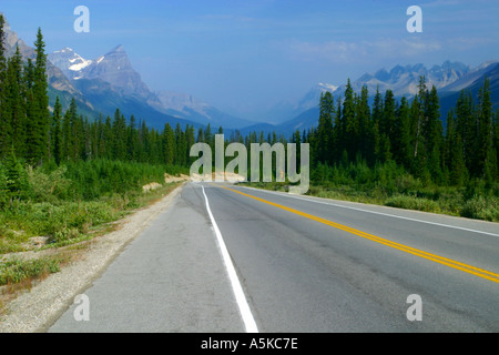 Déplacement horizontal dans les Montagnes Rocheuses du parc national Banff Canada Banque D'Images