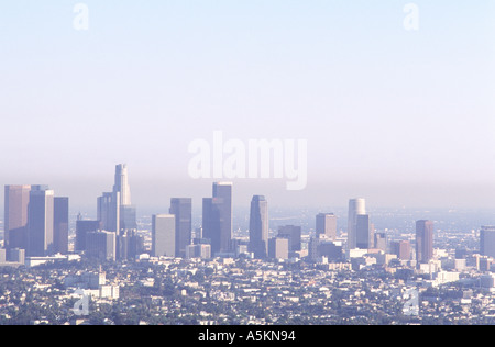 Los Angeles skyline montrant le smog lointain Banque D'Images