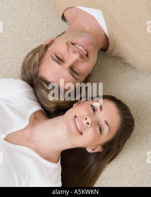 High angle view of couple smiling Banque D'Images