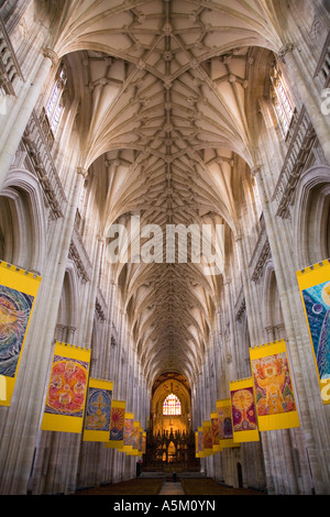 Nef de la cathédrale de Winchester Hampshire Angleterre intérieur UK Royaume-Uni GB Grande-bretagne Îles britanniques Europe Banque D'Images