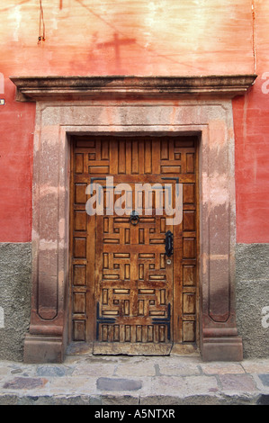 La porte de la chambre à Recreo street à Paseo del Chorro, San Miguel de Allende, Mexique Banque D'Images