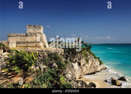 El Castillo, sur des ruines mayas de Tulum, sur la mer des Caraïbes de l'état de Quintana Roo, Yucatan, Mexique Banque D'Images