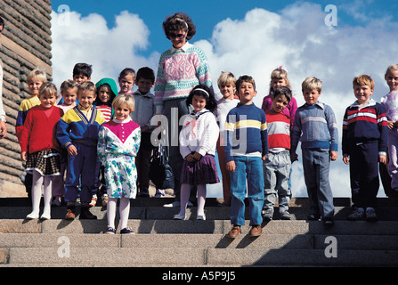 Partie d'enfants de l'école primaire à Voortrekker Monument près de Pretoria Afrique du Sud Banque D'Images