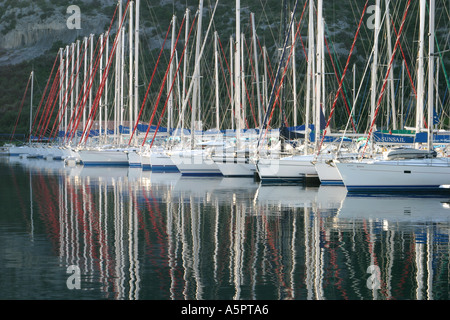 Yachts dans Kremik Marina Marina Kremik Croatie Yachts en Croatie Banque D'Images