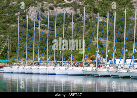 Yachts dans Kremik Marina Marina Kremik Croatie Yachts en Croatie Banque D'Images