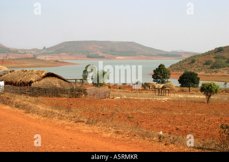 Droits tribaux traditionnels de la culture des terres héréditaires dans l'Orissa est contestée par divers organismes du gouvernement indien Banque D'Images