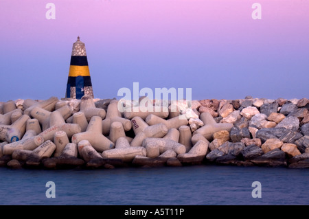 Jetée de la Carihuela, Torremolinos, Andalousie, Espagne Banque D'Images