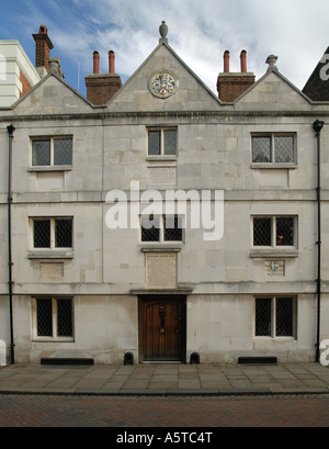 La Maison des 6 Voyageurs pauvres, High Street, Rochester, Kent. Banque D'Images