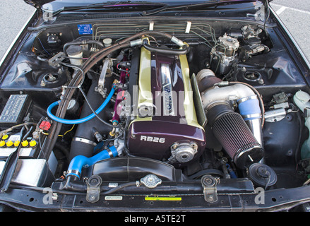 Modification et axée sur les performances Nissan RB26DETT moteur voiture sport japonais avec turbocompresseur unique Banque D'Images