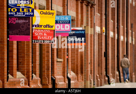 Bien immobilier à vendre dans la ville de Brighton. Photo par Jim Holden. Banque D'Images