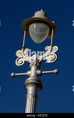 Une lumière de rue sur Hove front de mer. Photo par Jim Holden. Banque D'Images