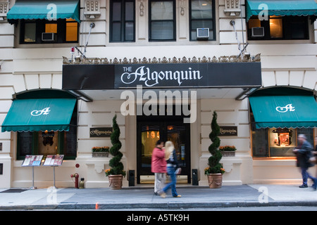 L'hôtel Algonquin a été la maison du légendaire Tour de table Manhattan New York City Banque D'Images