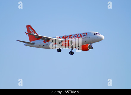 Atterrissage d'avion easyjet Banque D'Images