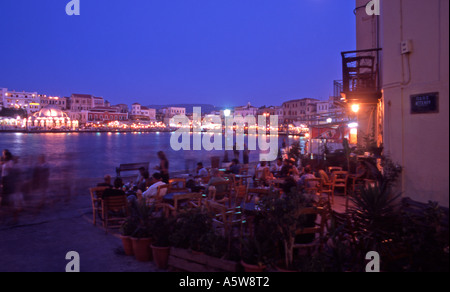 Grèce Crète Chania port sur une soirée d'été Banque D'Images