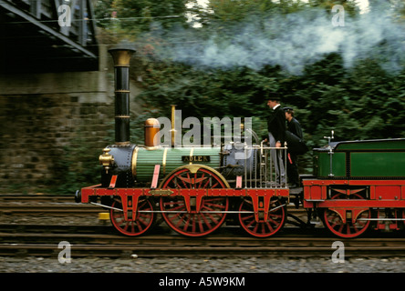 La locomotive à vapeur Adler en cours en 1985 au cours de '150 ans DB' célébrations, Bochum, Allemagne. Banque D'Images