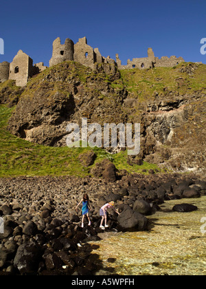 Le Château de Dunluce, co Antrim, en Irlande du Nord Banque D'Images