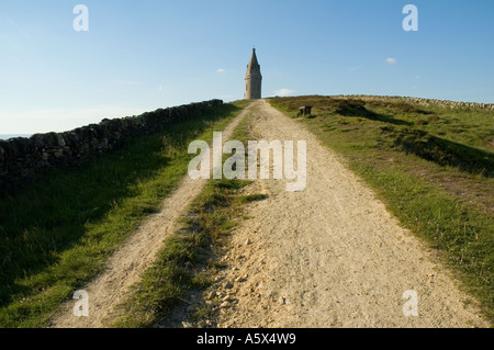 Hartshead Pike, Tameside, Manchester, Angleterre, Royaume-Uni. Construit en 1863 pour commémorer le mariage du prince de Galles avec la princesse Alexandra de Danemark. Banque D'Images