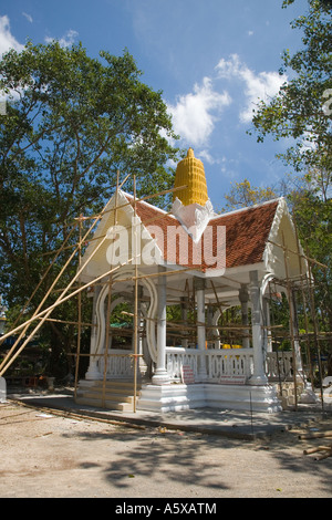 L'abri de l'air ouvert au Wat Thumsua la province de Krabi en Thaïlande Banque D'Images