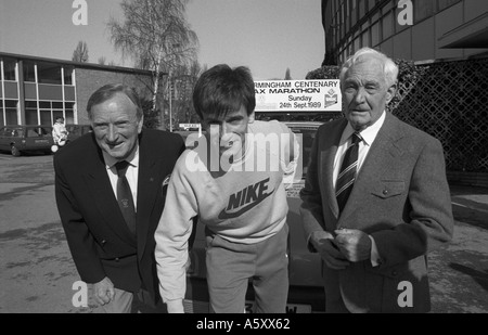 Jim Peters, Dave Long et Jack Holden à Birmingham, 1989 Lancement de Marathon, à Edgbaston Cricket Ground Banque D'Images