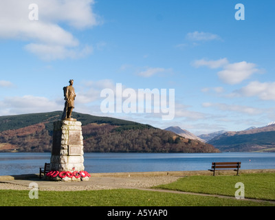 Mémorial de la PREMIÈRE GUERRE MONDIALE sur les rives du Loch Shira. "Inveraray ARGYLL & BUTE' Scotland UK Banque D'Images