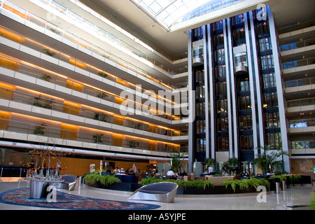 Intérieur de l'hôtel Hilton hall de l'hôtel à Puerto Modero, Buenos Aires, Argentine. Banque D'Images