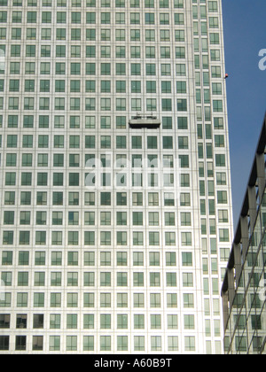 Une station de nettoyage de fenêtres sur Canary Wharf dans les Docklands de Londres Banque D'Images