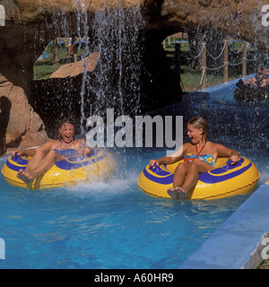 Scène à l'eau Parc Aventure Aqualand Magaluf Fleuve Congo Calvia Espagne Baléares Majorque SW 11 Août 2004 Communiqué de modèle Banque D'Images