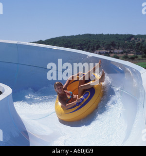 Scène à l'eau Parc Aventure Aqualand Magaluf toboggan Calvia Mallorca SW France 11 Août 2004 Communiqué de modèle Banque D'Images