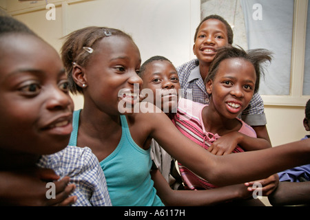 Les juges Painet1746 Namibie enfants enfants de nombreux orphelins du sida séropositif bernard nordkamp youth Centre Katatura noir Banque D'Images