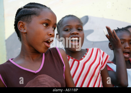 Les juges Painet1749 Namibie enfants enfants de nombreux orphelins du sida séropositif bernard nordkamp youth Centre Katatura noir Banque D'Images