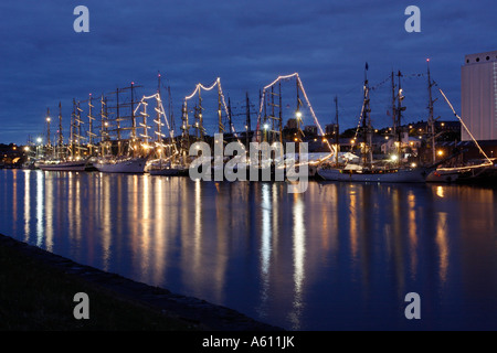 Tall Ships dans la nuit, Newcastle upon Tyne Banque D'Images