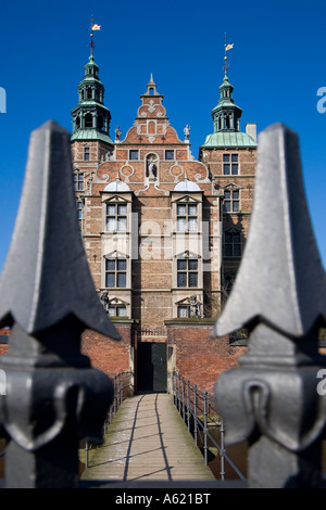 Derrière la grille du château de Rosenborg Banque D'Images