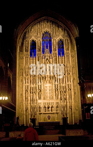 Le maître-autel et le retable de l'église St Thomas, Fifth Avenue New York NEW YORK USA Banque D'Images