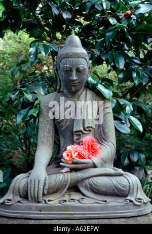 Leverkusen, Japanischer Garten, Bouddha aus Stein Banque D'Images