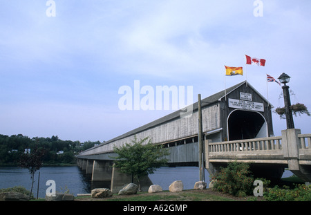Plus grand pont couvert de Hartland, Nouveau-Brunswick Canada Banque D'Images