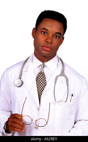 Black african american man médecin intérieur portrait carrière professionnelle avec un fond blanc Banque D'Images