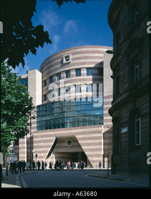 N° 1 de la volaille, City de Londres, 1994-1997. De l'extérieur. Architecte : Stirling et Wilford