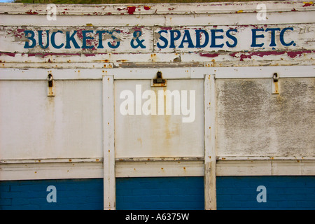 Signe pour des seaux et des pelles etc avec pealling pant Saltburn UK Banque D'Images