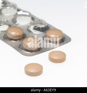 Close-up of pills in blister pack Banque D'Images