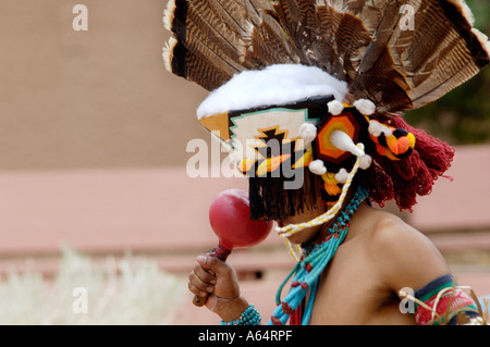 Pueblo Zuni danseur effectuant la Turquie à la danse cérémonial Intertribal Gallup au Nouveau-Mexique. Photographie numérique Banque D'Images