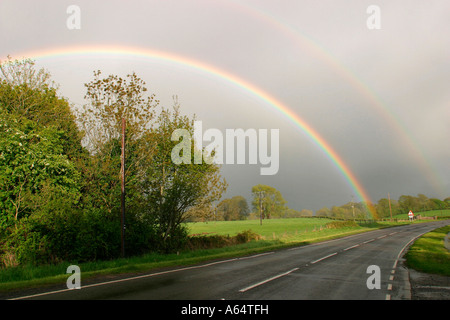 Le comté de Fermanagh Ely Lodge double arc-en-ciel Banque D'Images