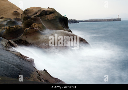 Yehliu est une péninsule sur la côte nord de Taïwan entre Taipei et Keelung c'est célèbre pour le coastal rock formations Banque D'Images