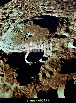 Daedalus Crater (Crater 308) vu de l'engin spatial Apollo 11 en 1969 Banque D'Images